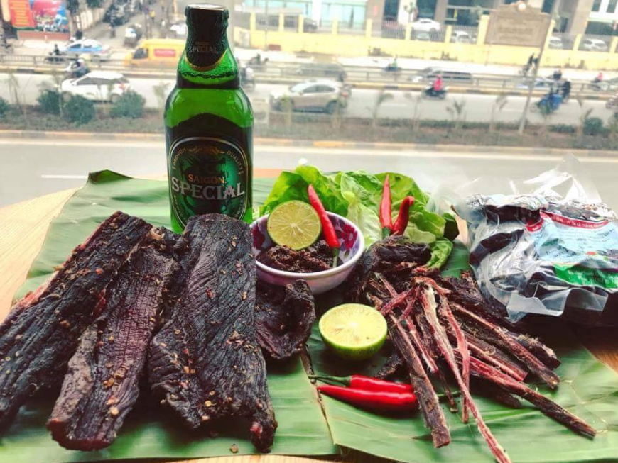 Thịt trâu gác bếp còn thích hợp làm quà du lịch sau mỗi chuyến đi Sa Pa.