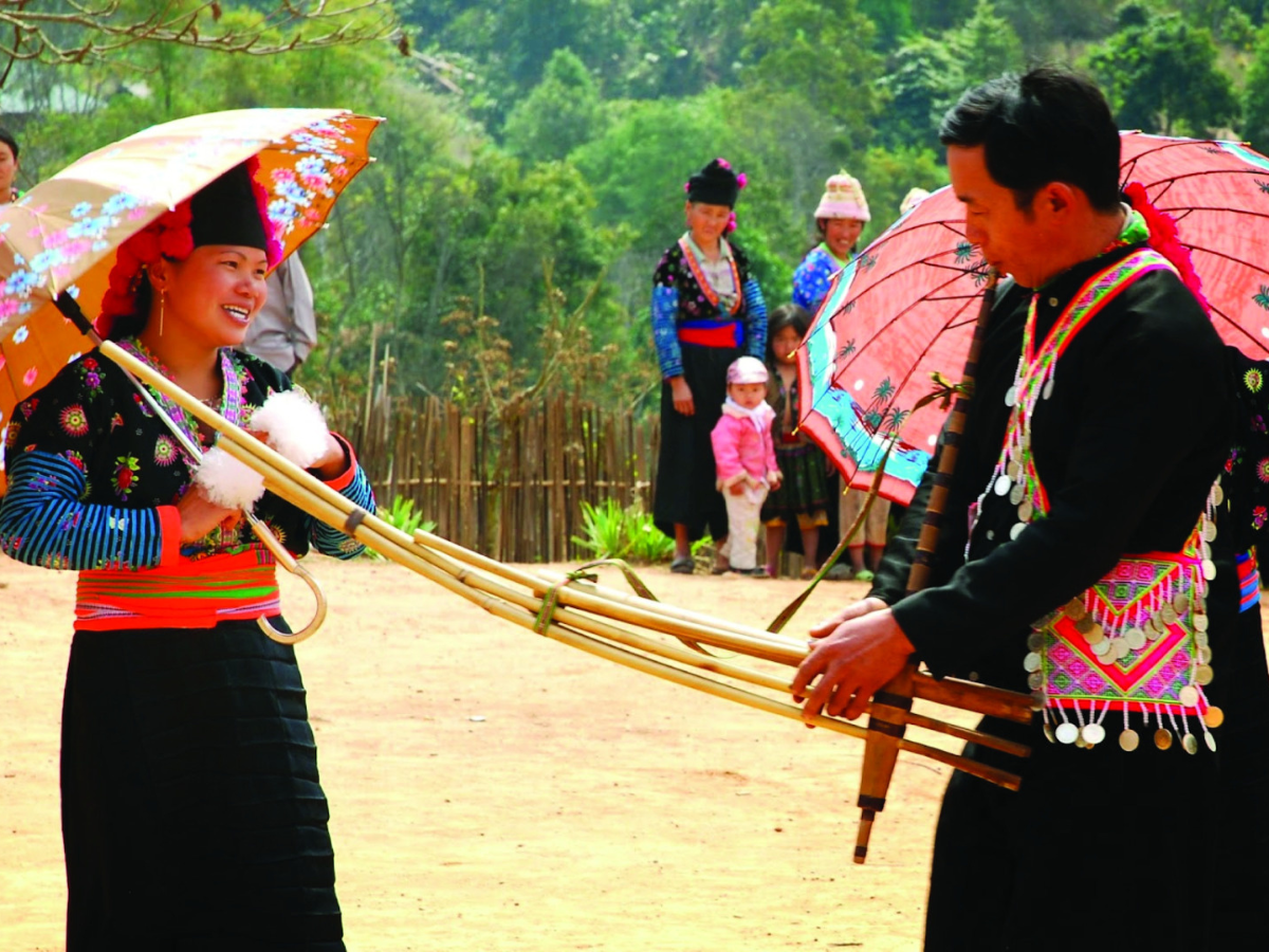 Chợ tình Sa Pa mang nét đẹp của văn hóa vùng cao.