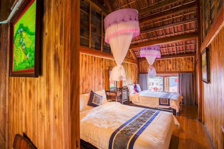 Phòng ngủ ấm cúng và tiện nghi tại Anya’s Home Sa Pa.