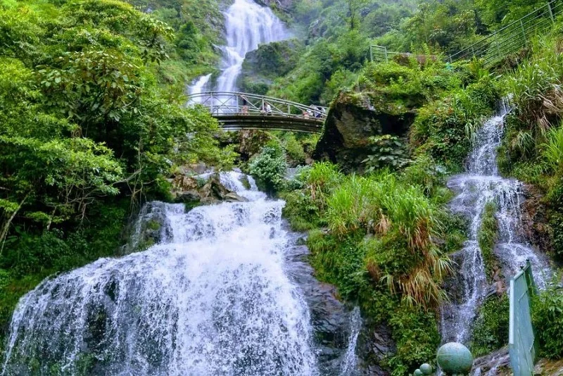 Hành trình trekking chiêm ngưỡng quang cảnh hùng vĩ tại Sa Pa.