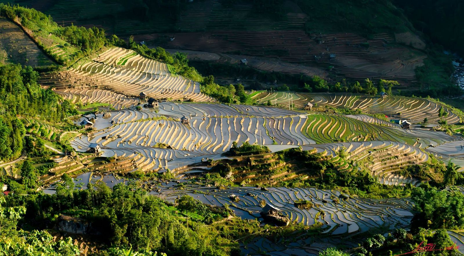 Sa Pa có khí hậu mát mẻ hơn so với vùng đồng bằng vào mùa hè.