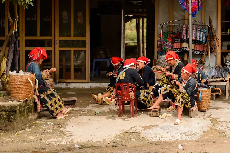 Khám phá đời sống văn hoá thường nhật của đồng bào người Dao đỏ tại bản Tả Phìn