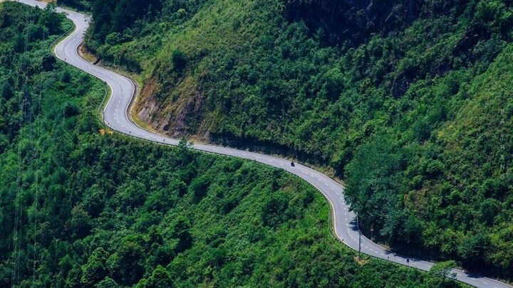 Di chuyển đường đèo có thể khá mệt mỏi cho những du khách có sức khoẻ kém hơn