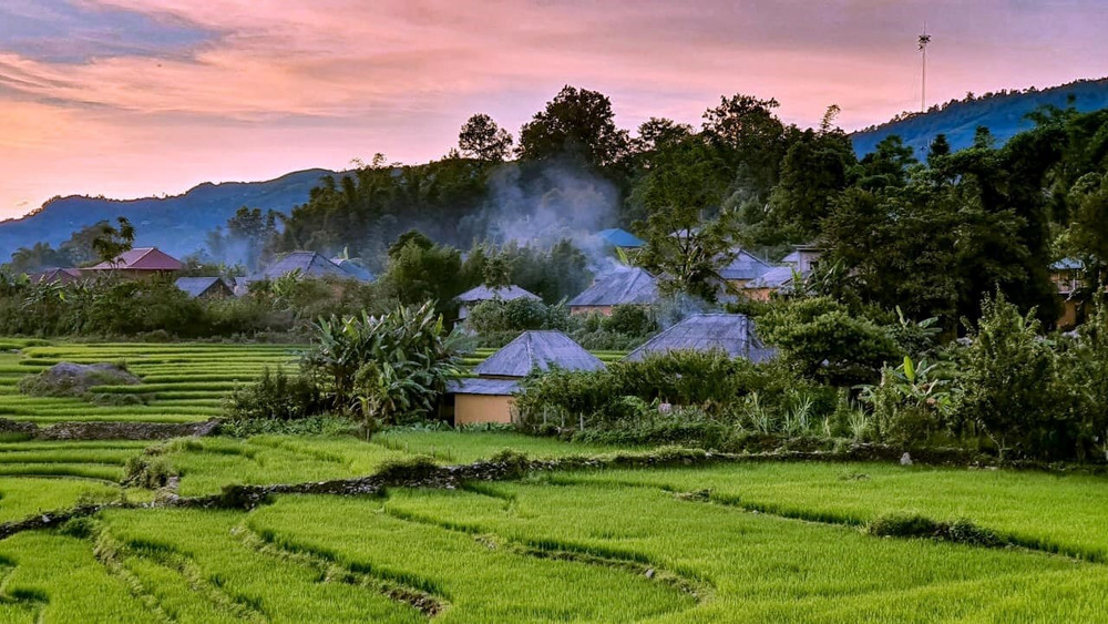 Vẻ đẹp nên thơ của Y Tý vào mùa hè