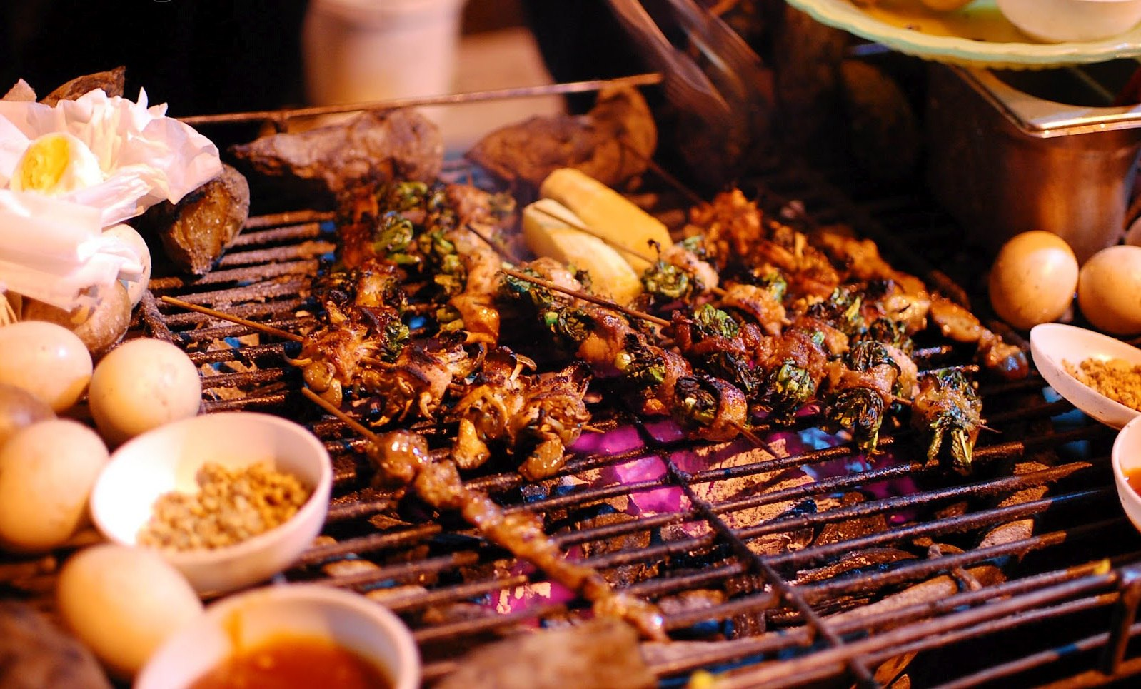 Buổi tối se lạnh là thời điểm lý tưởng để thưởng thức đồ nướng Sa Pa