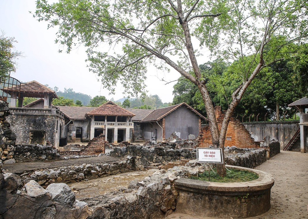 Nhà tù Sơn La là địa danh lịch sử gắn liền với thời kỳ chống Pháp hào hùng của dân tộc Việt Nam