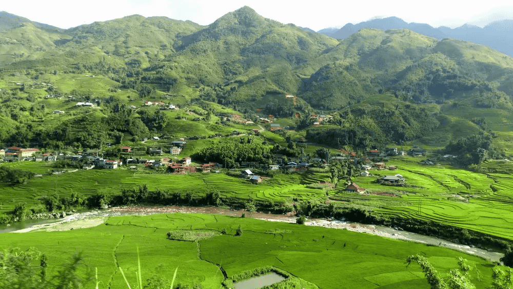 Khung cảnh yên bình tại bản Tả Van