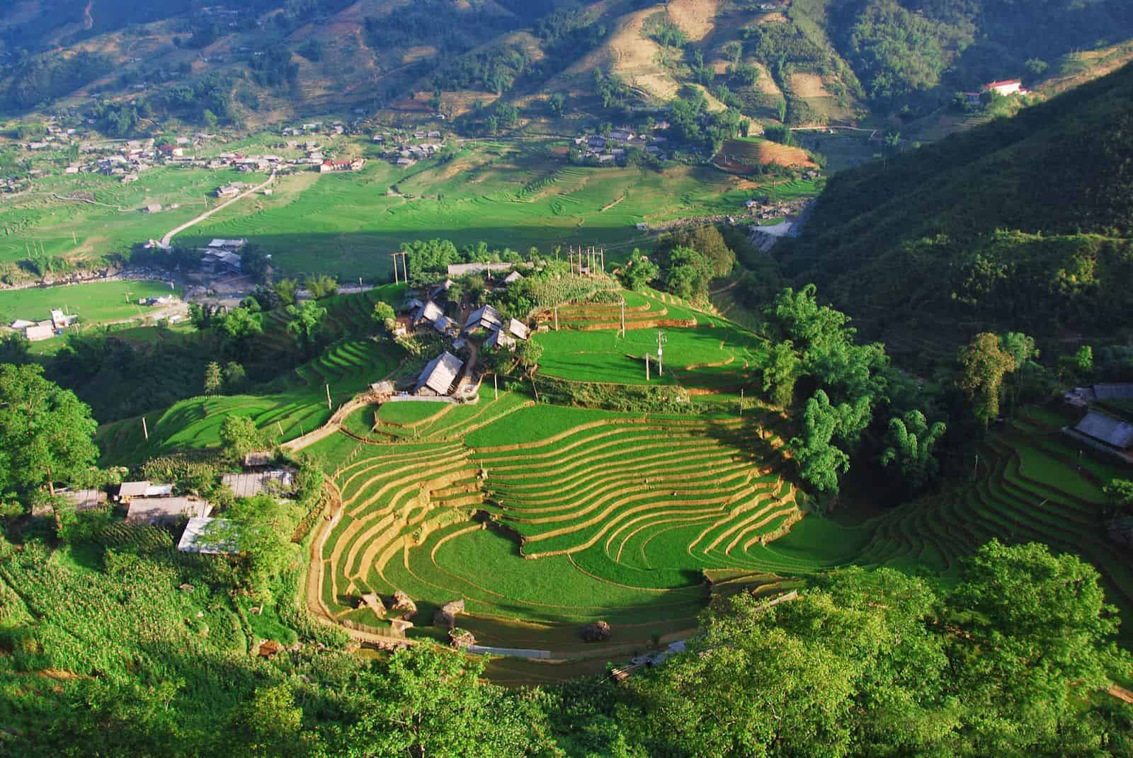 Khung cảnh yên bình tại bản Tả Van.