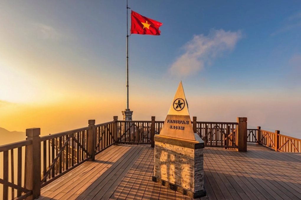 Cột mốc 3.143 m là điểm check-in không thể bỏ lỡ khi tới Fansipan