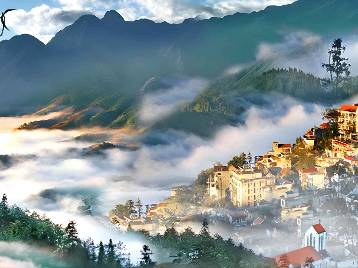 Phường Sa Pa, tỉnh Lào Cai hút khách nhờ khí hậu mát mẻ quanh năm và sự đa dạng văn hóa. (Nguồn sưu tầm)