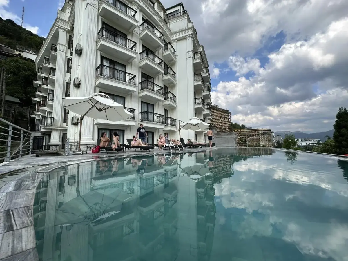 The View Sapa Hotel có hồ bơi trong nhà, spa và massage dành cho khách lưu trú.