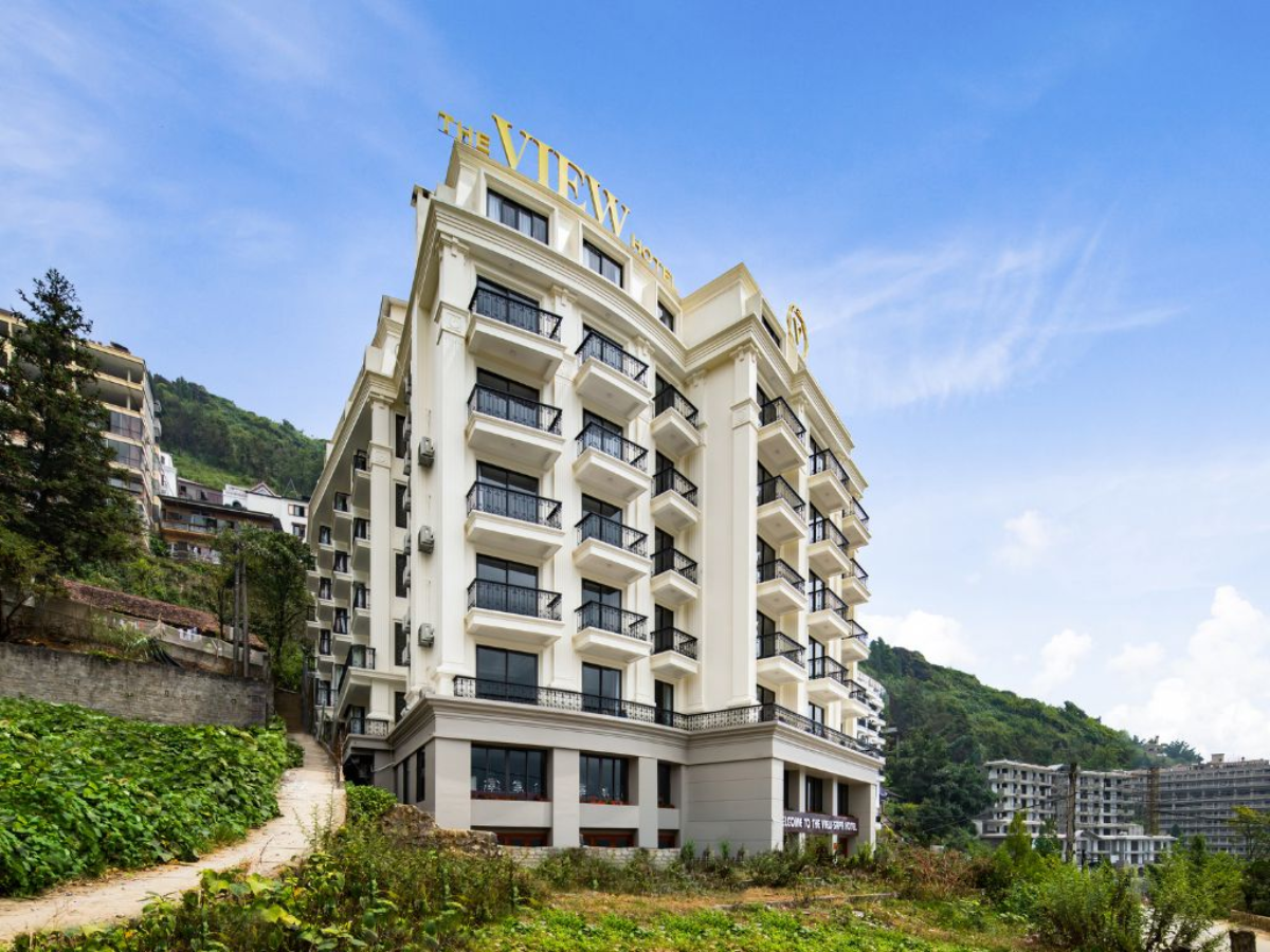 The View Sapa Hotel là khách sạn 4 sao nằm trên đường Violet, yên tĩnh và gần trung tâm Sa Pa. 