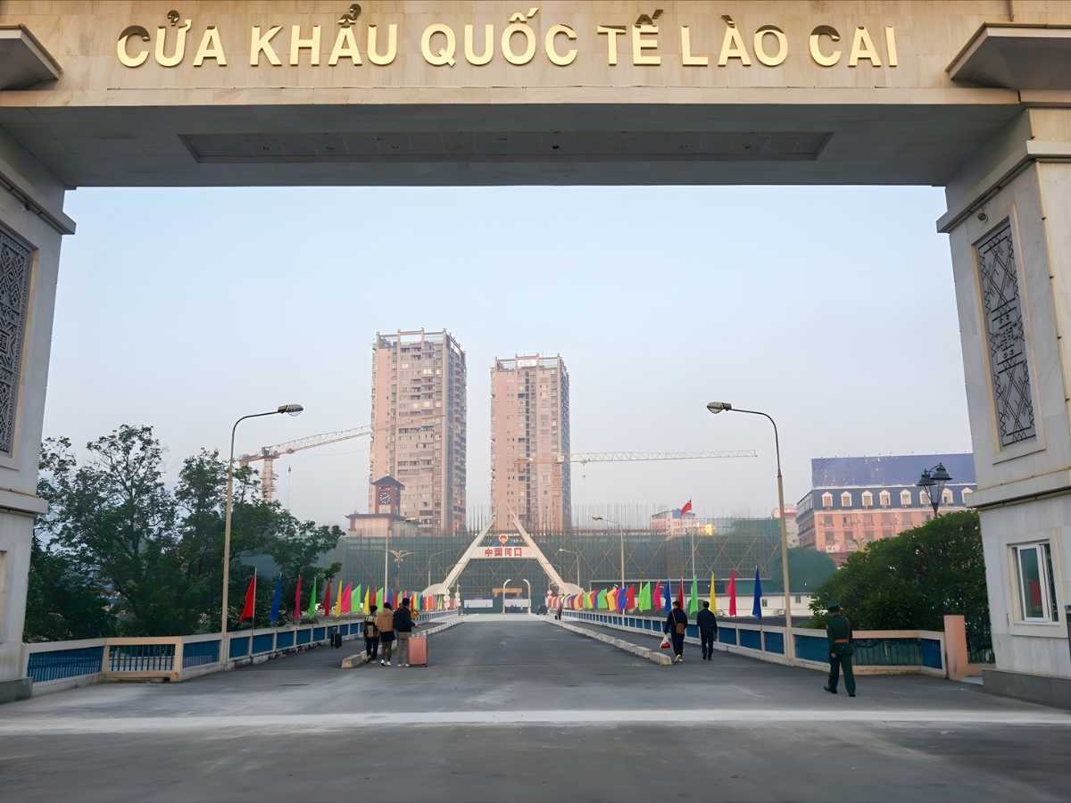 Điểm trung chuyển thuận lợi cho du khách quốc tế di chuyển. 