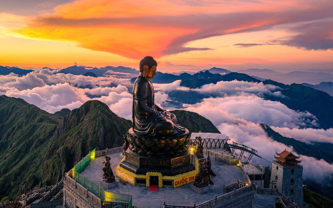Sun World Fansipan Legend là nơi hội tụ vẻ đẹp thiên nhiên hùng vĩ cùng những công trình văn hóa tâm linh đặc sắc