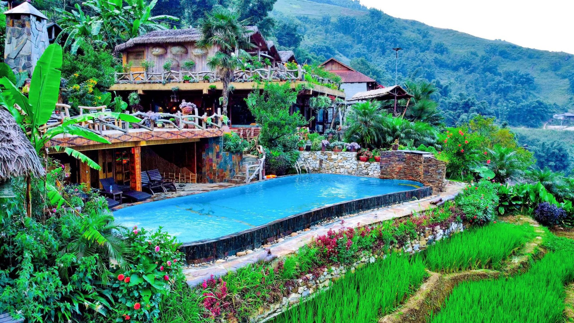 Những bungalow của Eco Palms House hòa mình giữa núi rừng và bản làng Tây Bắc
