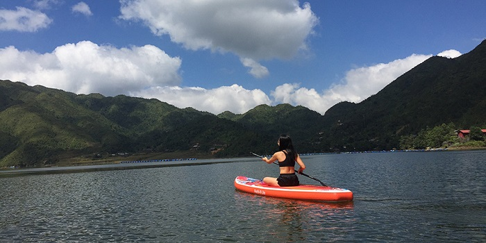 Chèo kayak tại Sa Pa là hoạt động được nhiều du khách yêu thích
