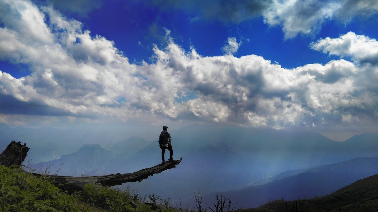 Theo dõi thời tiết trước chuyến trekking giúp bạn đảm bảo mọi sự an toàn cho bản thân