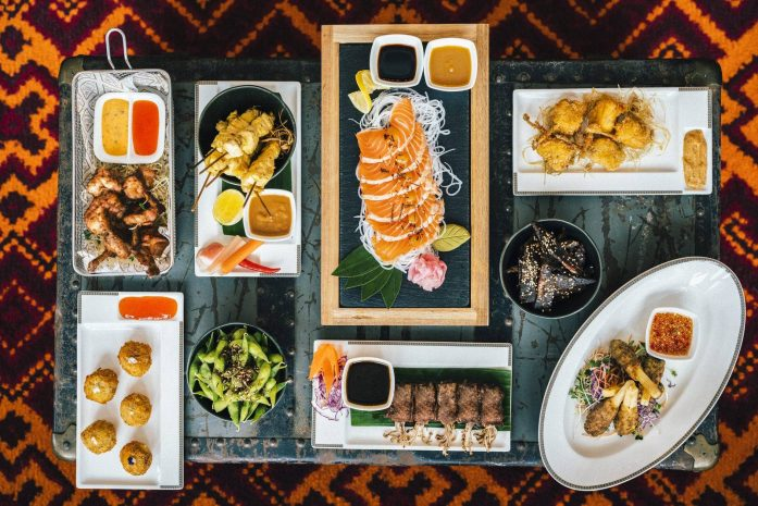 Nhà hàng Chic tại Hotel de la Coupole phục vụ bữa sáng và ẩm thực Pháp trong không gian đẳng cấp. 