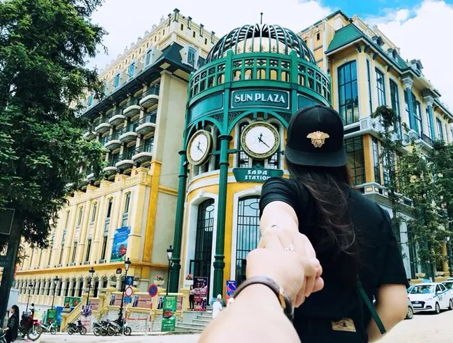 Sun Plaza là điểm check-in nổi tiếng nằm ngay khu vực trung tâm Sa Pa
