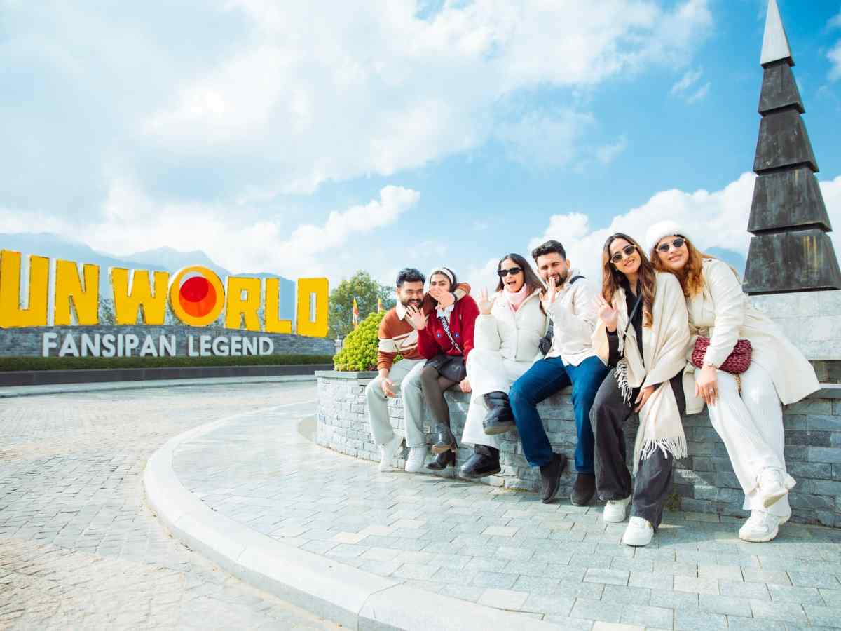 Du khách kết hợp tham quan quần thể du lịch Sun World Fansipan Legend.