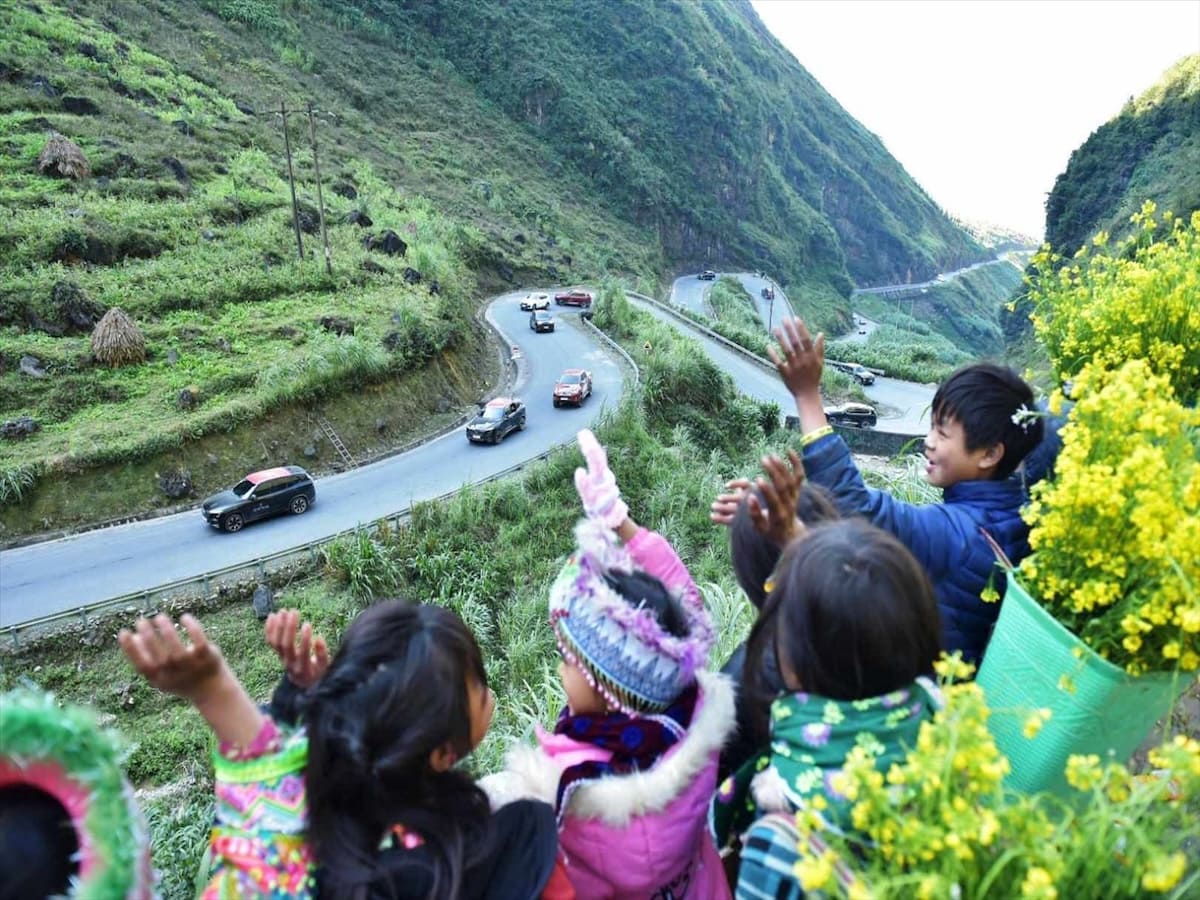 Cuối năm, cung đường Tây Bắc thuận tiện cho hành trình ngắm núi rừng kéo dài từ cuối tháng 11 đến đầu tháng 3.