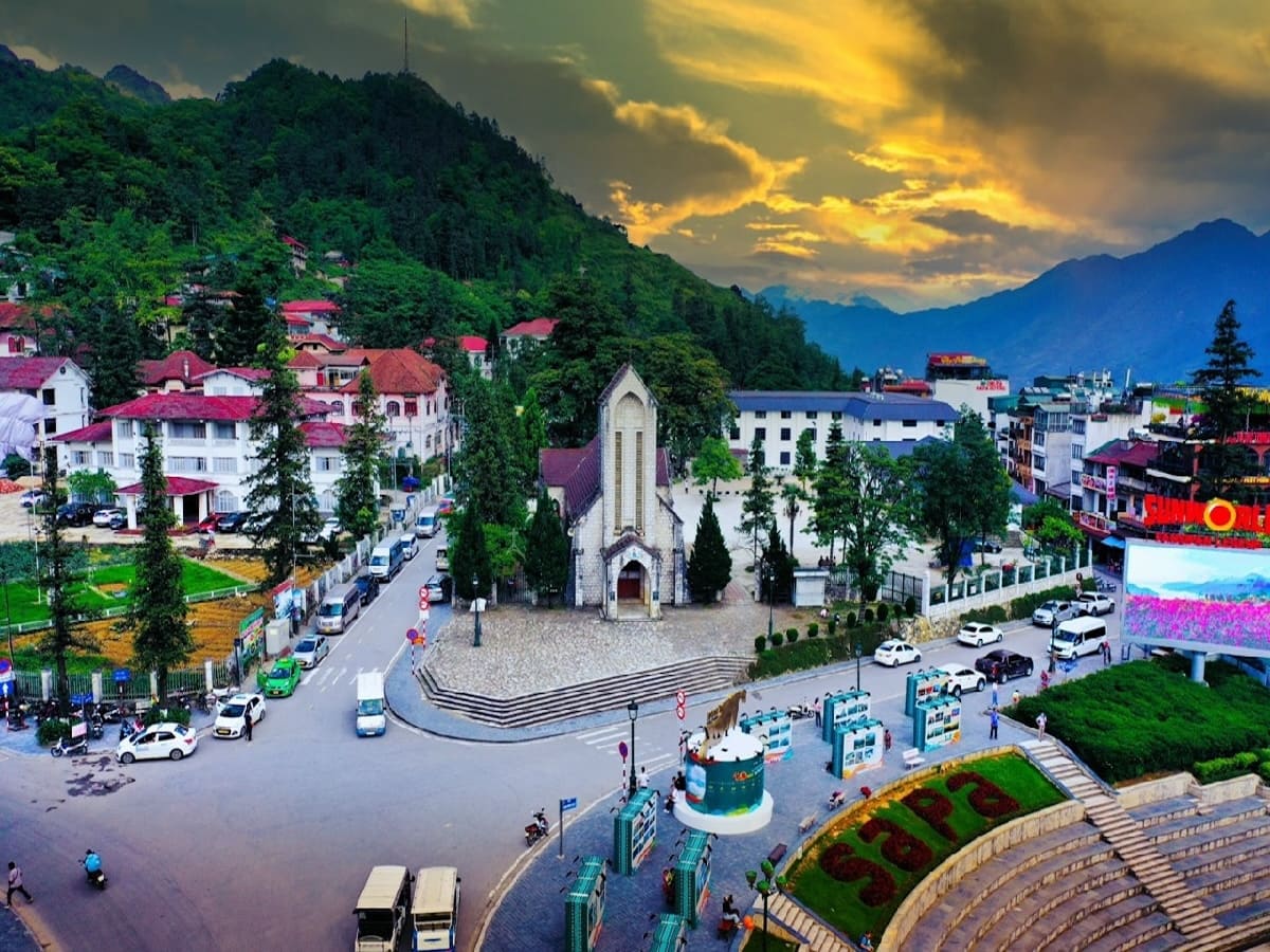 Không gian khí hậu Sa Pa mang nét đặc trưng mát mẻ, phù hợp nghỉ dưỡng miền núi