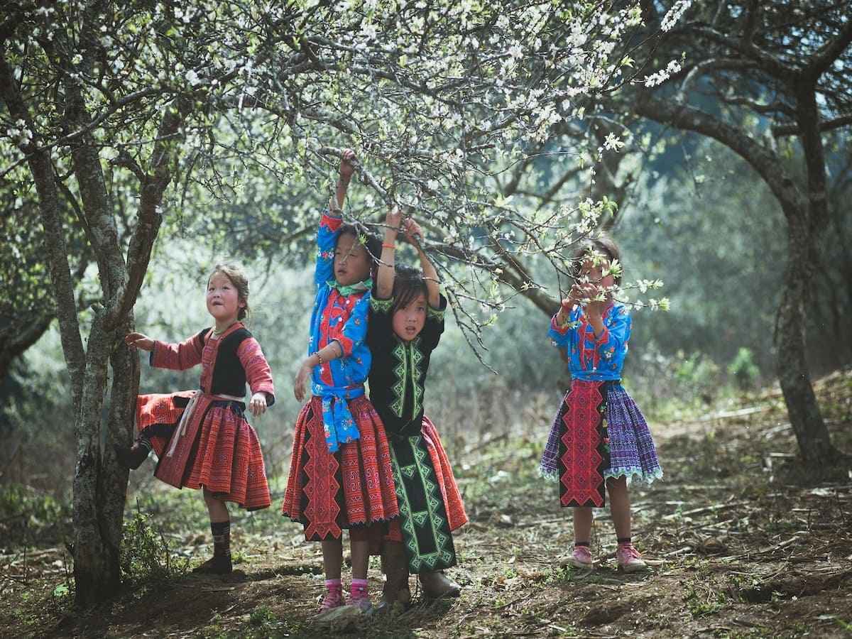 Không khí Tết tại các bản làng Tây Bắc mang sắc thái yên bình và đậm bản sắc dân tộc.