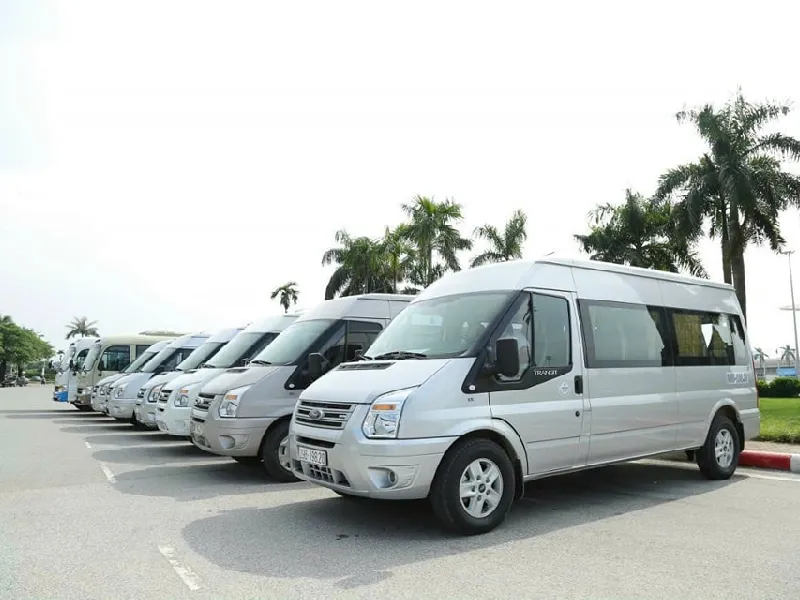 Limousine là lựa chọn di chuyển từ Fansipan đến Y Tý được nhiều du khách tin tưởng