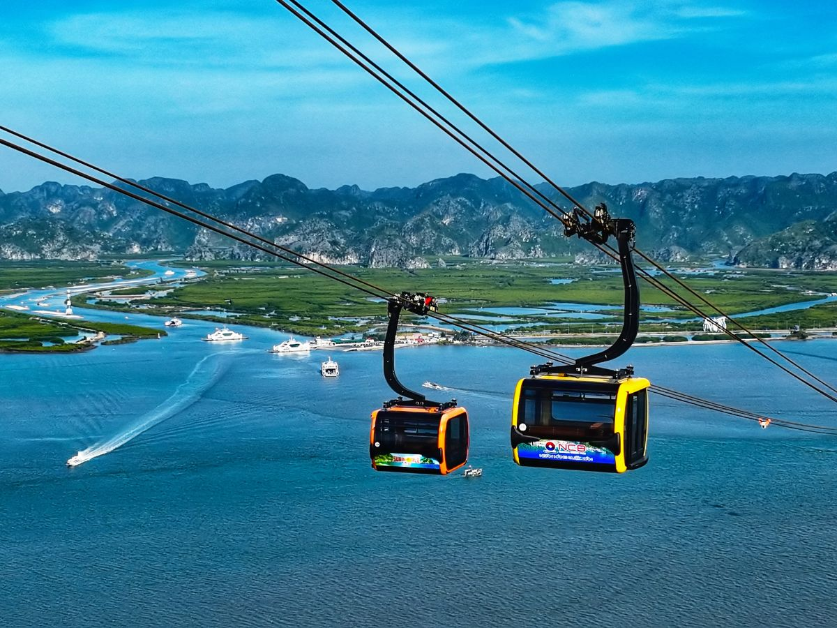 Du khách có thể di chuyển nhanh chóng đến Cát Bà trong dịp lễ 2/9 nhờ cáp treo Sun World Cat Ba.
