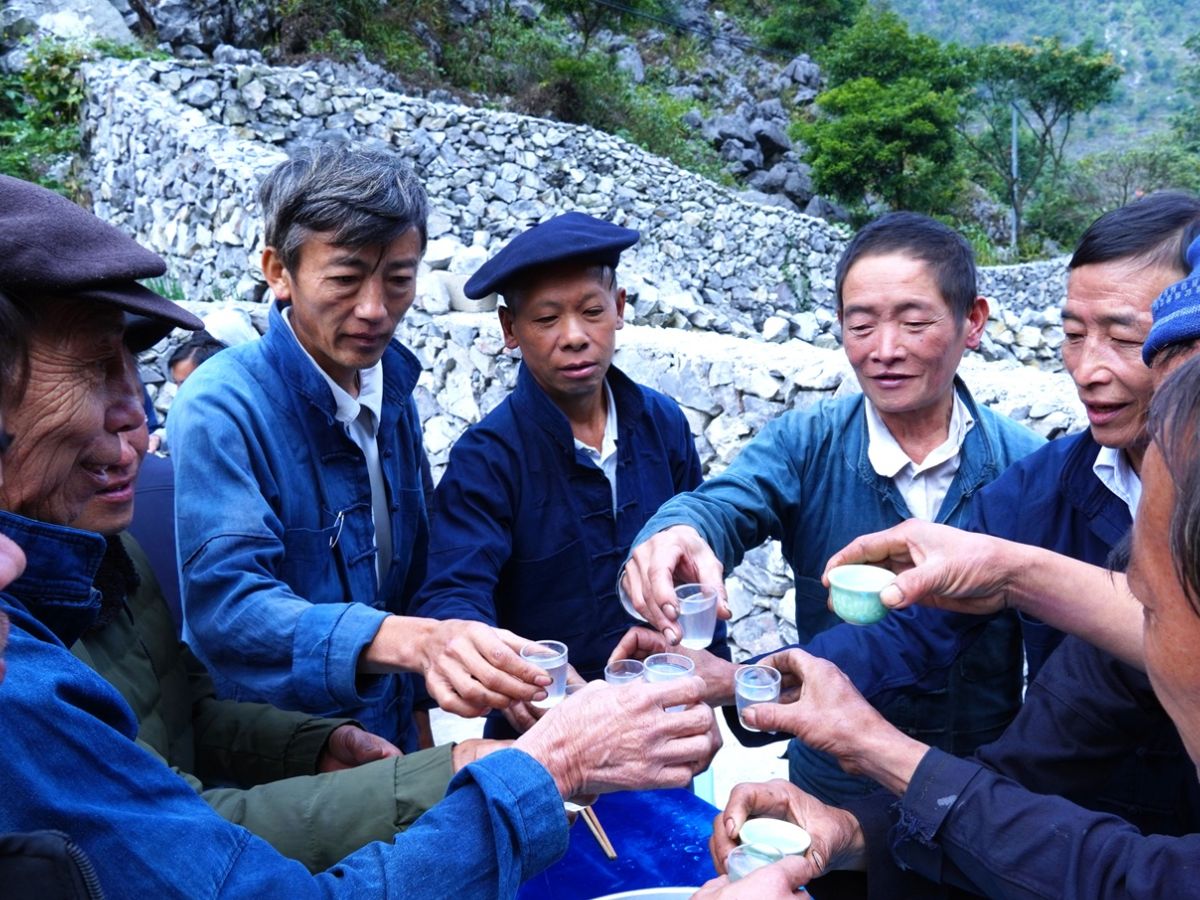 Rượu thóc Nghĩa Lộ là đặc sản nổi tiếng của Mường Lò. (Nguồn: Sưu tầm)