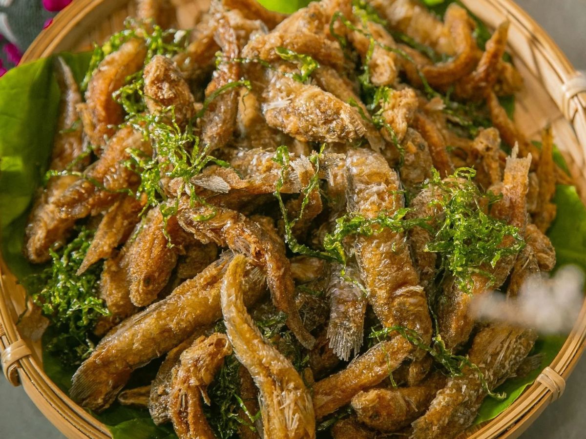 Cá suối chiên giòn là món đặc sản hấp dẫn. (Nguồn: Sưu tầm)