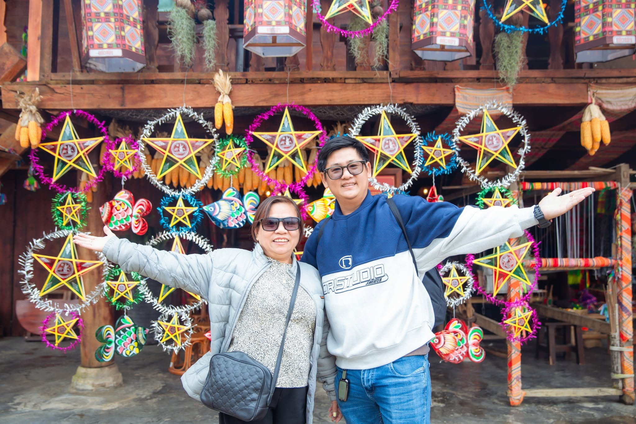 Bản Mây mang đến không gian nhà truyền thống, văn hóa bản địa và nhiều góc khám phá gần gũi với đời sống vùng cao.