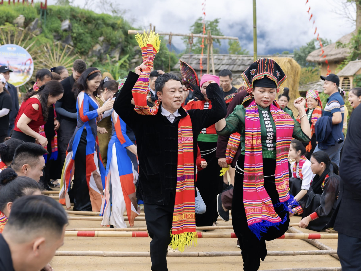 Hoạt động biểu diễn nghệ thuật gắn với đời sống tinh thần và bản sắc của cộng đồng người dân nơi đây. (Nguồn: Sưu tầm)
