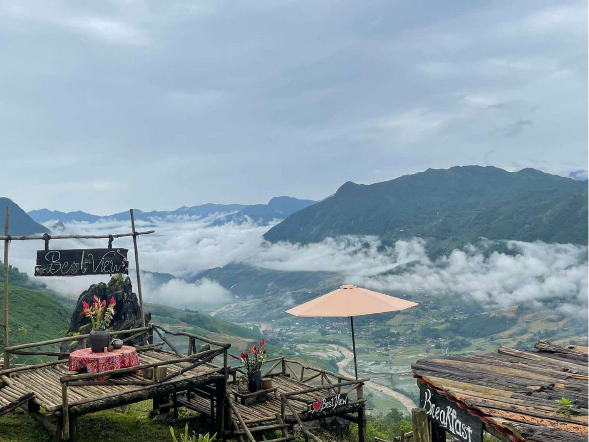 Thời tiết Sa Pa tháng 10 se lạnh, mát mẻ vào ban ngày và có thể xuất hiện mây, sương vào sáng sớm.