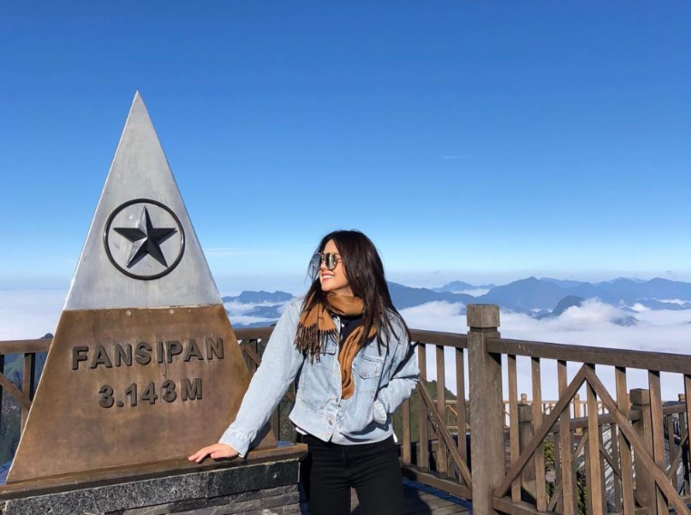 Du khách nên mặc quần áo đủ ấm khi tới Fansipan vào mùa đông.