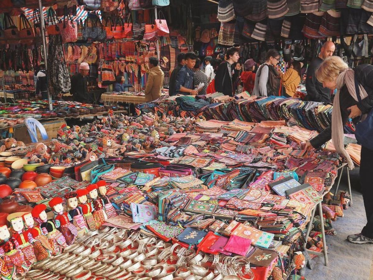 Những sản phẩm thủ công được chế tạo, may vá vô cùng tỉ mỉ.