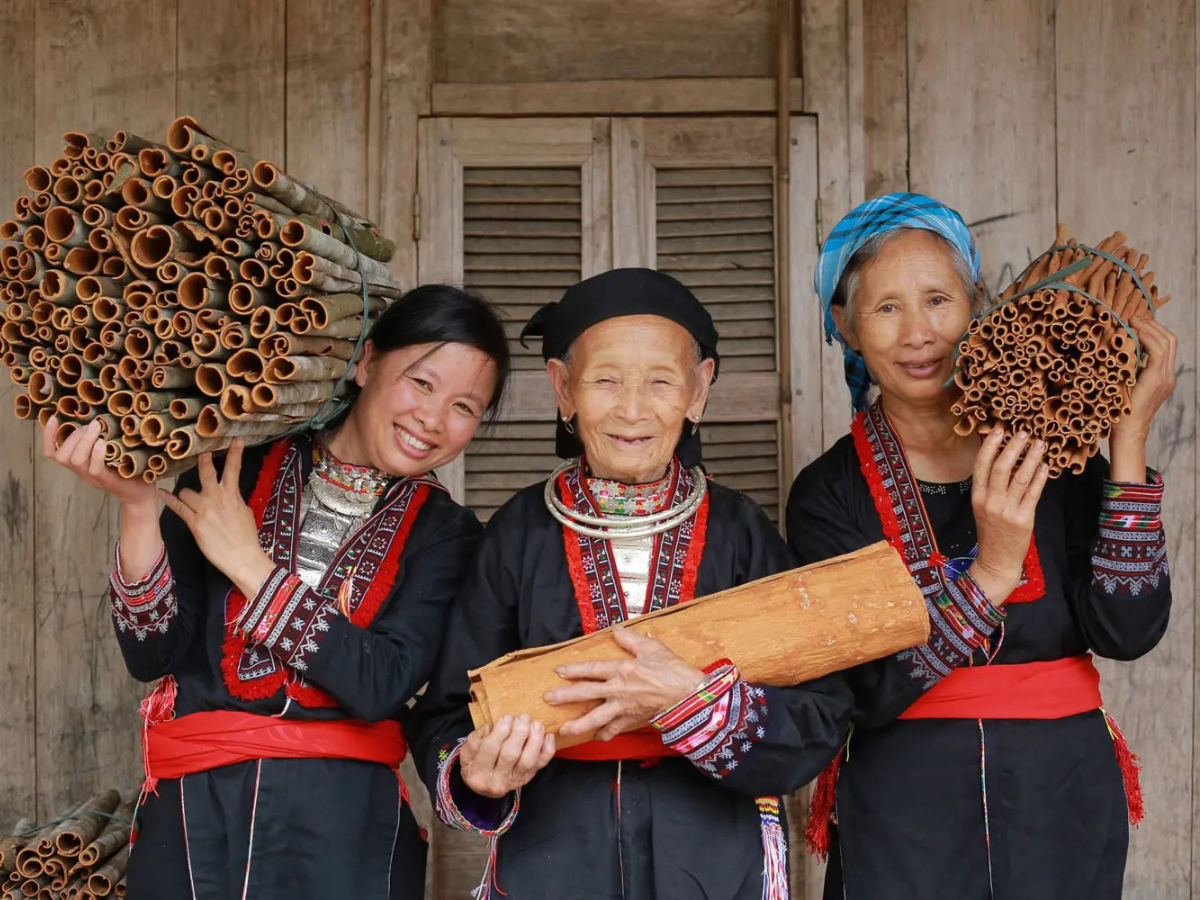 Nhộn nhịp phiên chợ phiên Cốc Ly đặc sắc văn hoá vùng cao.