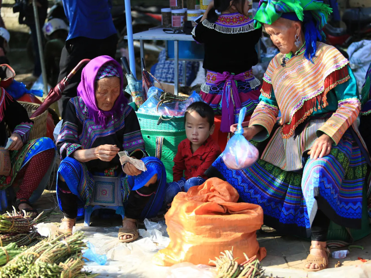 Chợ phiên Cốc Ly là nơi trao đổi, mua bán của rất nhiều dân tộc thiểu số.