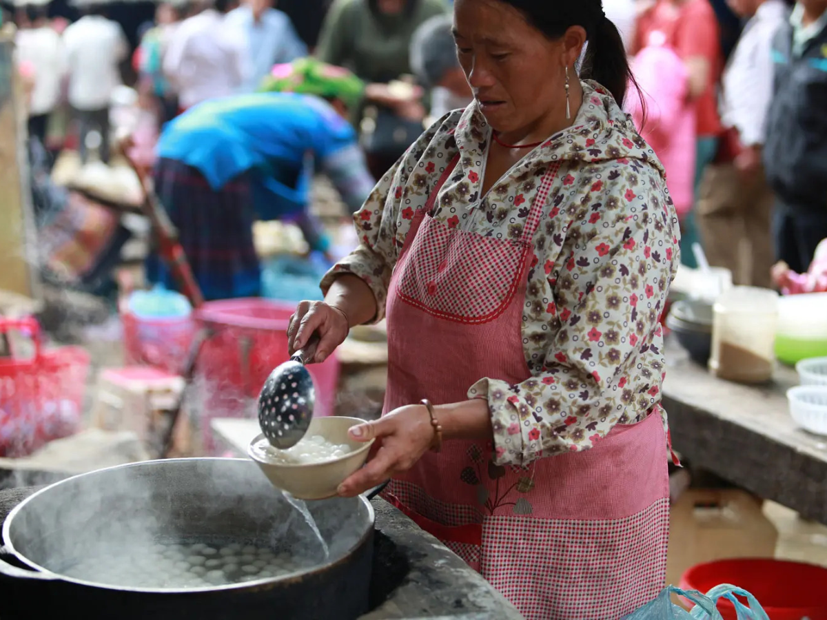 Chợ phiên Cốc Ly mang đến một trải nghiệm ẩm thực chân thật và rất thú vị.