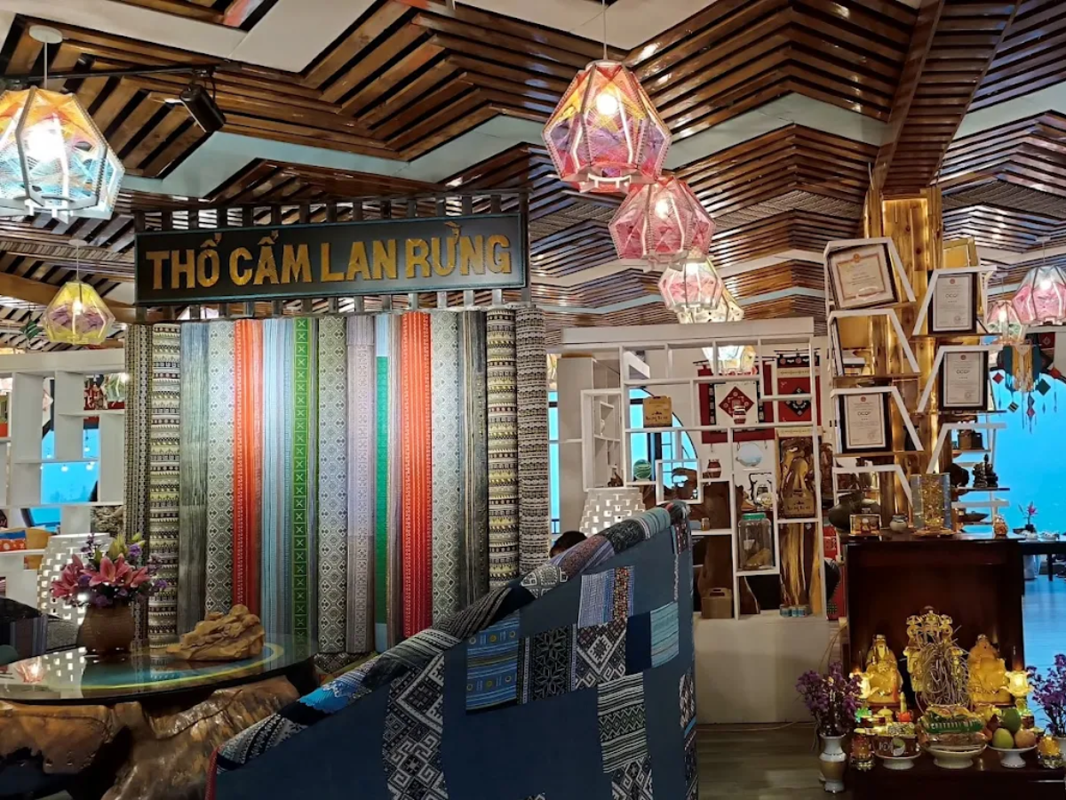Đến với thổ cẩm Lan Rừng để trải nghiệm không gian văn hoá độc đáo.