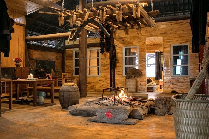 Không gian trưng bày hiện vật tái hiện đời sống lao động thường nhật của đồng bào dân tộc vùng cao.