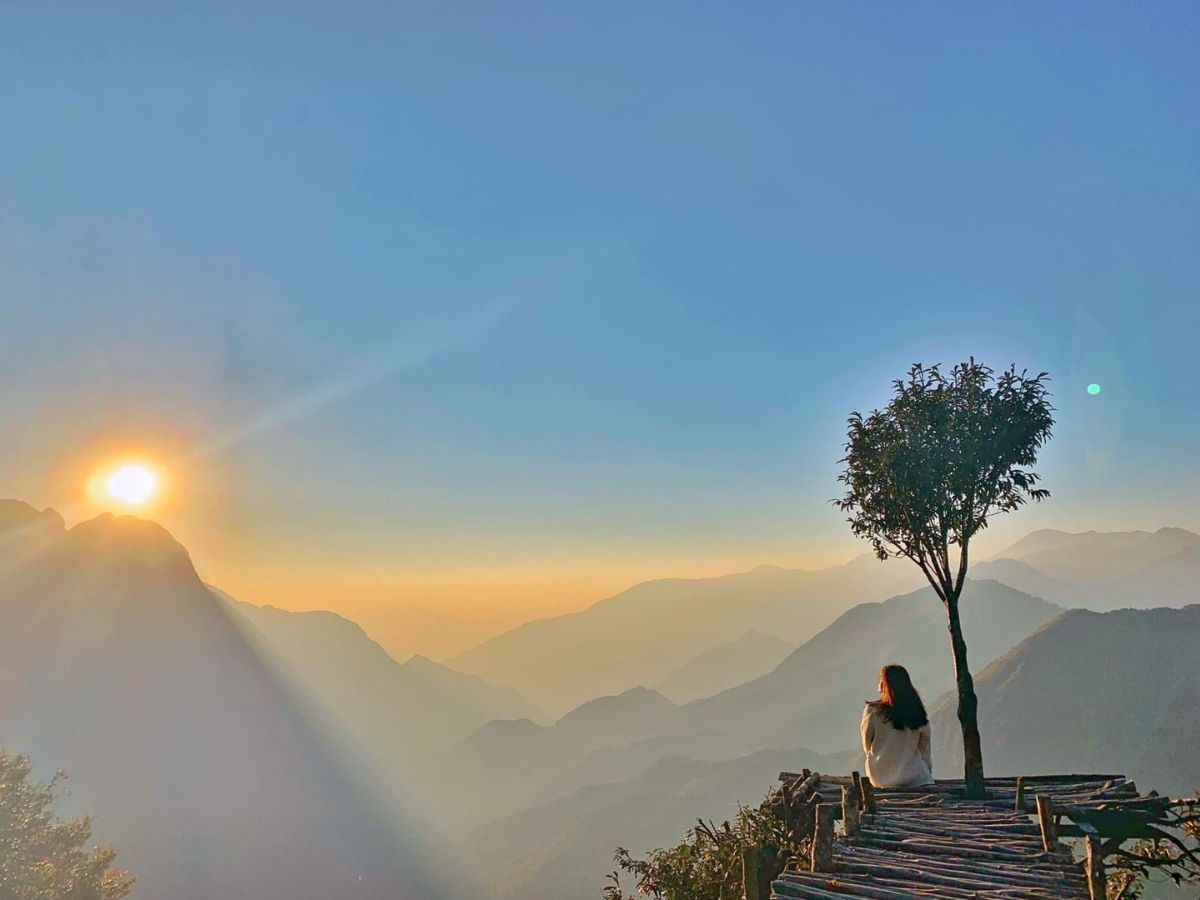 Mùa đông trên Ô Quy Hồ, khi sương dày và băng tuyết biến khung cảnh thành miền cổ tích.