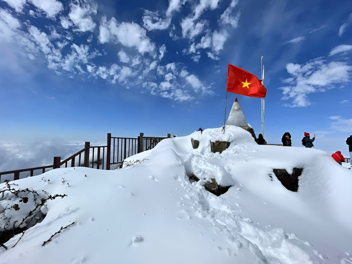 Sa Pa vào mùa đông phủ trắng sương mờ