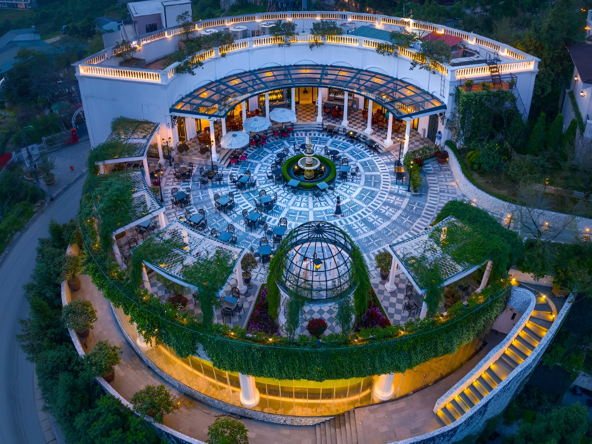 Kiến trúc Pháp tinh tế của Silk Path Grand Sapa Resort & Spa.