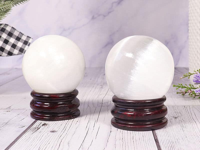 Sản phẩm đá phong thủy được nhiều du khách yêu thích