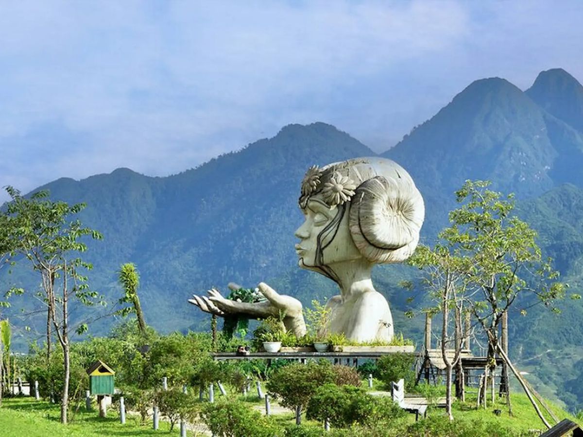 Moana Sa Pa được bao quanh bởi núi rừng Tây Bắc hùng vĩ.