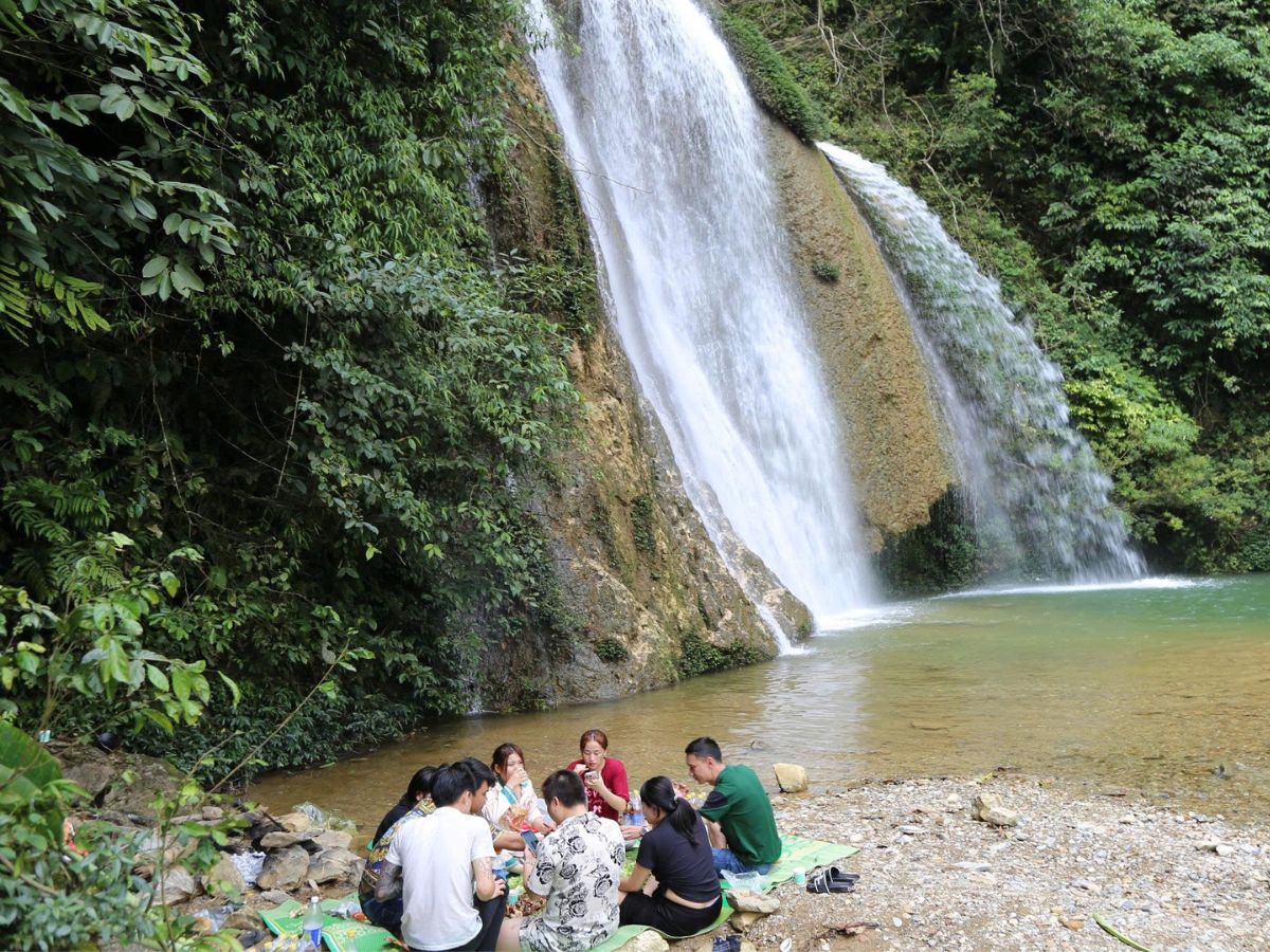 Ngập tràn cảm giác thiên nhiên hùng vĩ khi trải nghiệm ẩm thực dưới chân thác