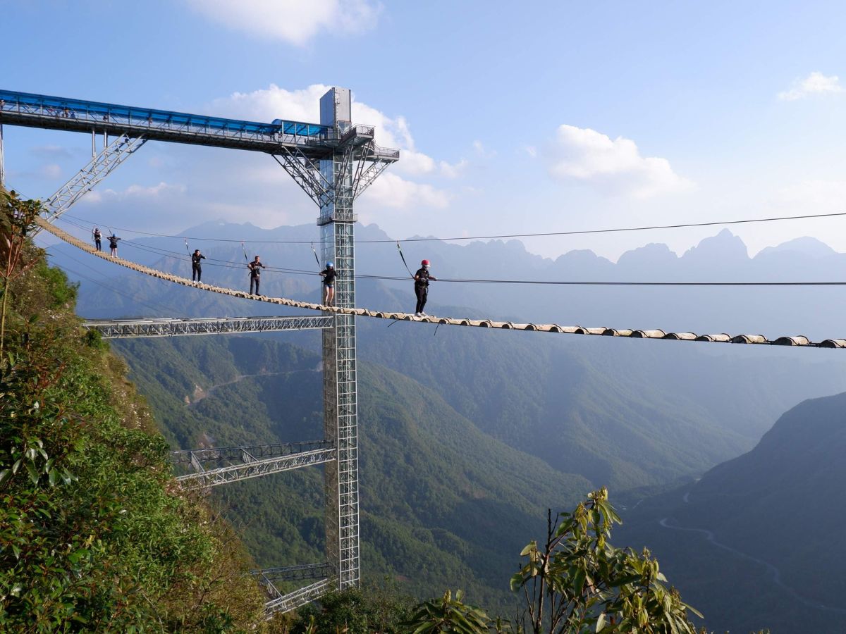 Ngắm nhìn cảnh núi rừng hùng vĩ Tây Bắc trong suốt chuyến đi đầy trải nghiệm