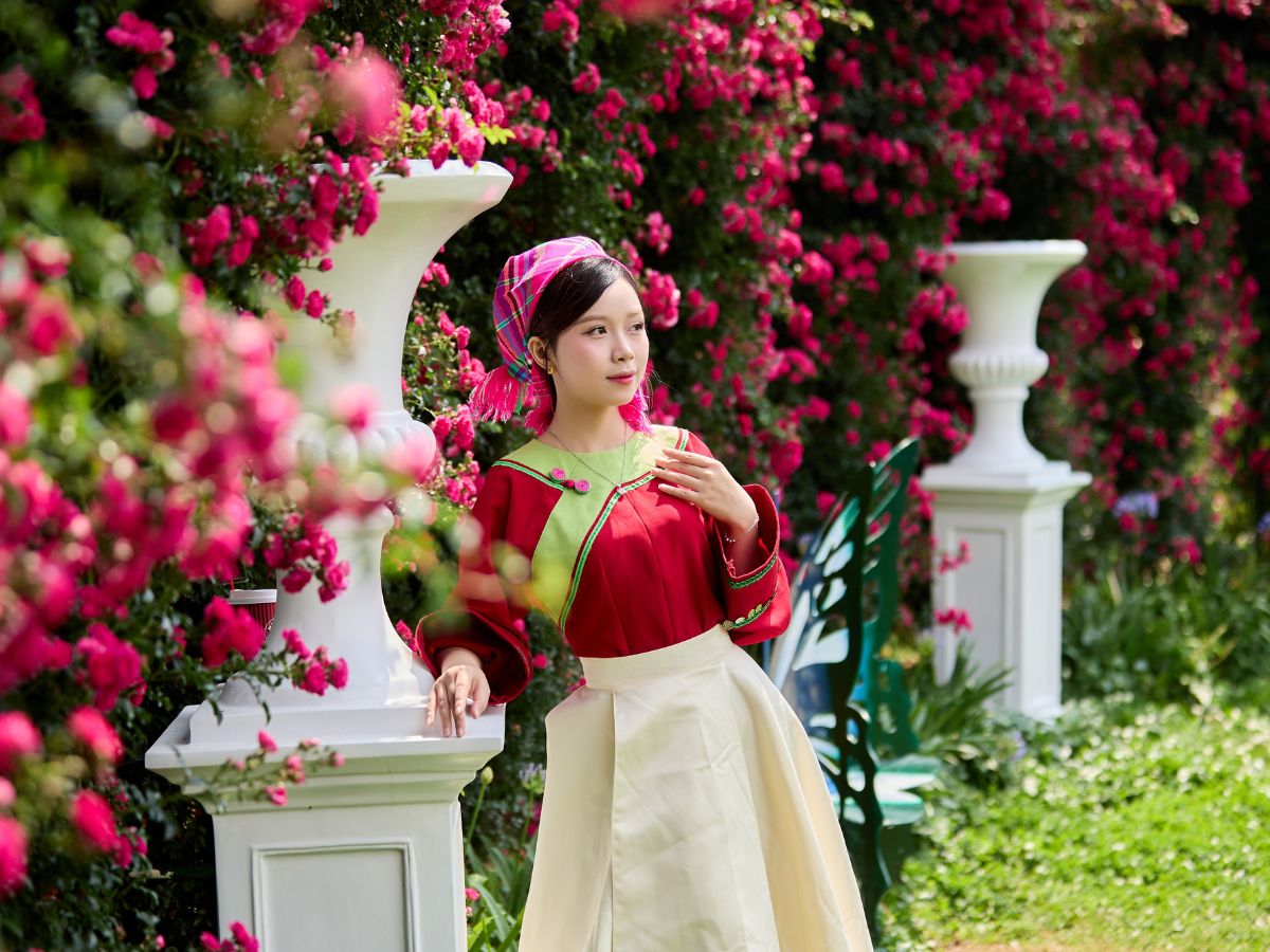 Du khách có thể yên tâm khám phá Fansipan nhờ hệ thống di chuyển hiện đại và tiện nghi.