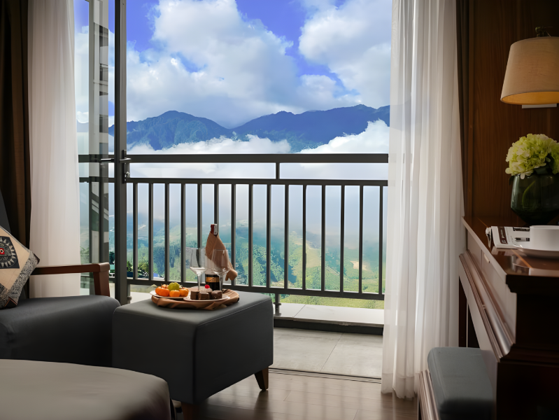 Du khách nên đặt khách sạn sớm để dễ chọn được phòng mong muốn.